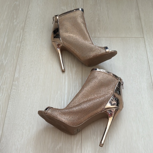 3/$10 Charlotte Russe Gold Peep-Toe Heeled Boots with Textured Finish - Picture 7 of 8